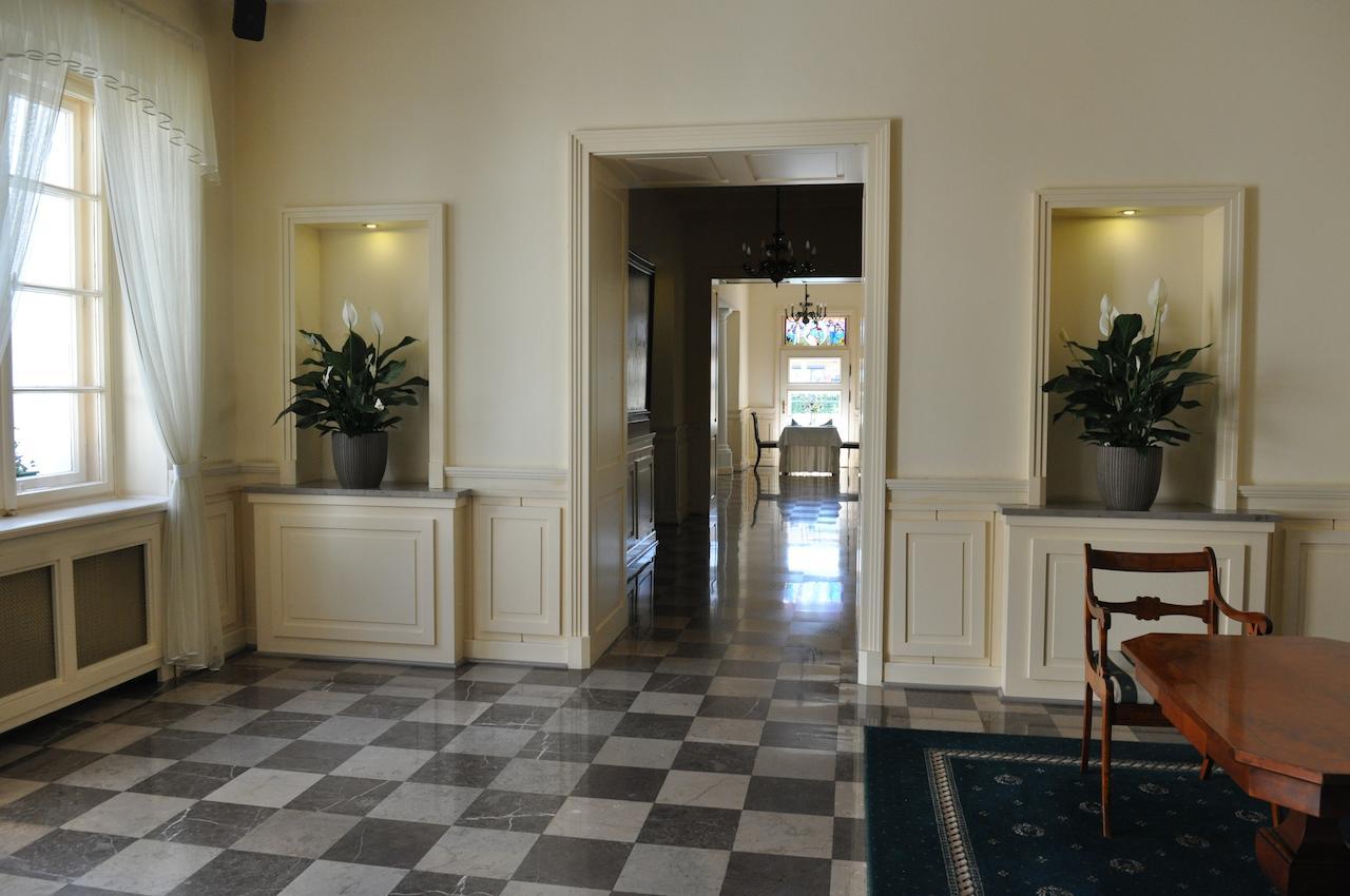 Hotel "Zajazd Napoleonski" 华沙 外观 照片